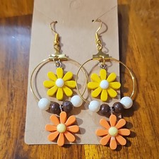 Handcrafted Flower Dangle Earrings Yellow Orange Beaded Gold Tone Flowers & Pla…