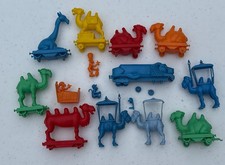 Lot Vintage 1969 Kellogg's R L Crazy Camel Train Monkeys Cereal Premium Toys