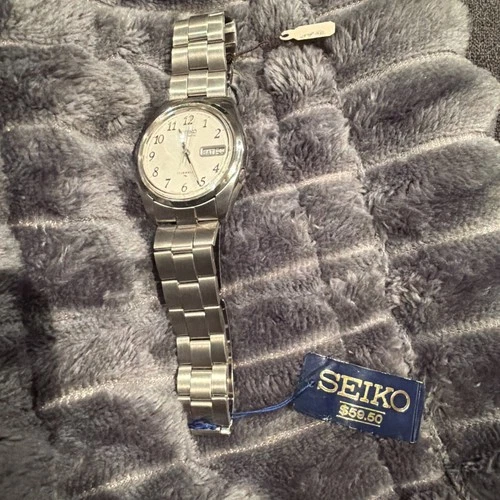 Vintage Seiko Automatic 17 Jewels Men's Watch 7009 8049 Water Resistant Nwt