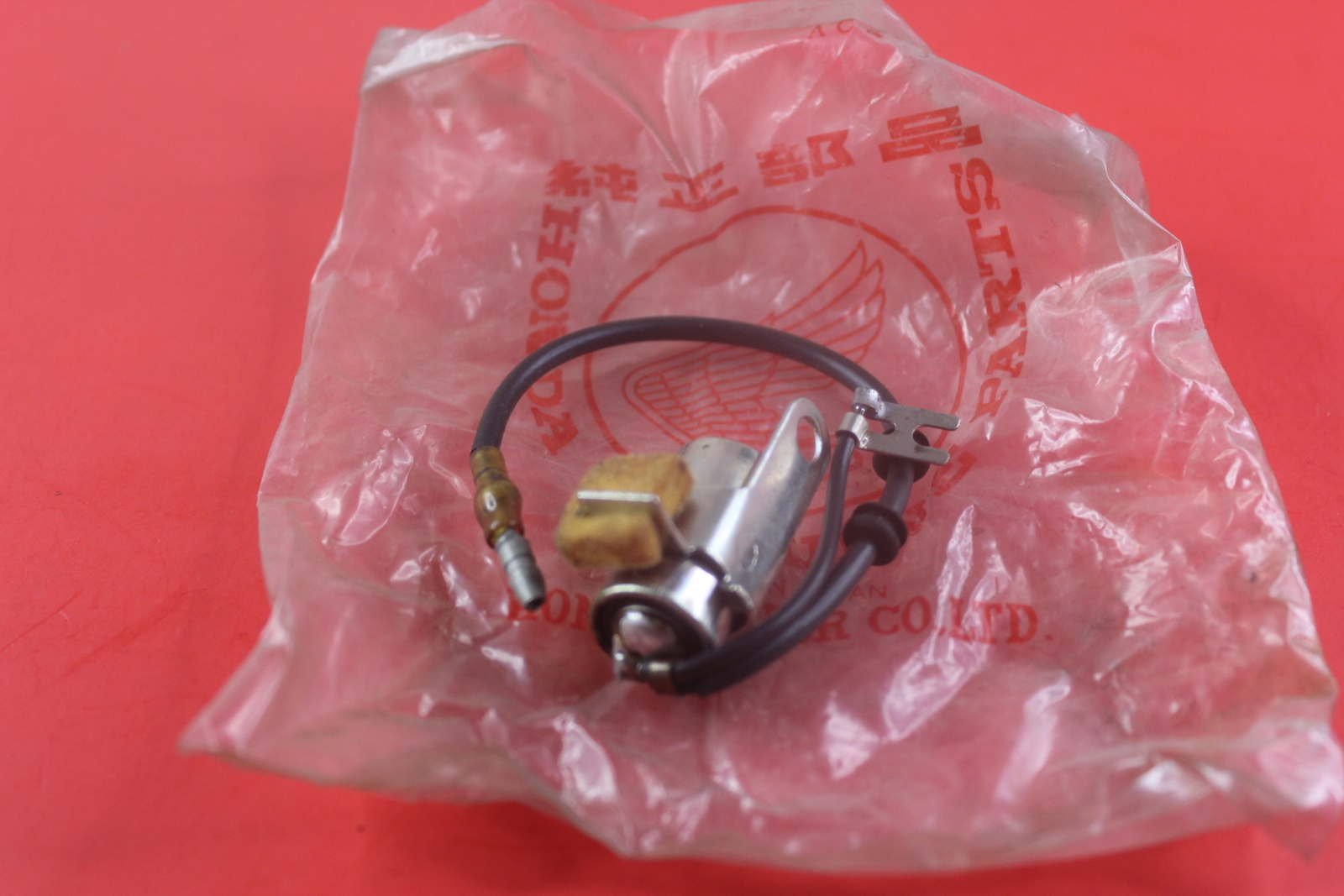 NOS New Honda E300 ER400 Generator Ignition Condenser Part 30203836