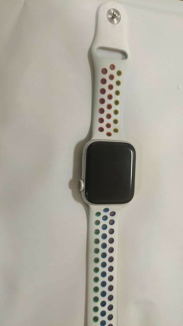 Apple Watch Series 6 Nike 44mm Aluminum Case with Pure Platinum/Black Sport  Band - Regular (GPS + Cellular) (M09W3B/A) | Acquisti Online su eBay