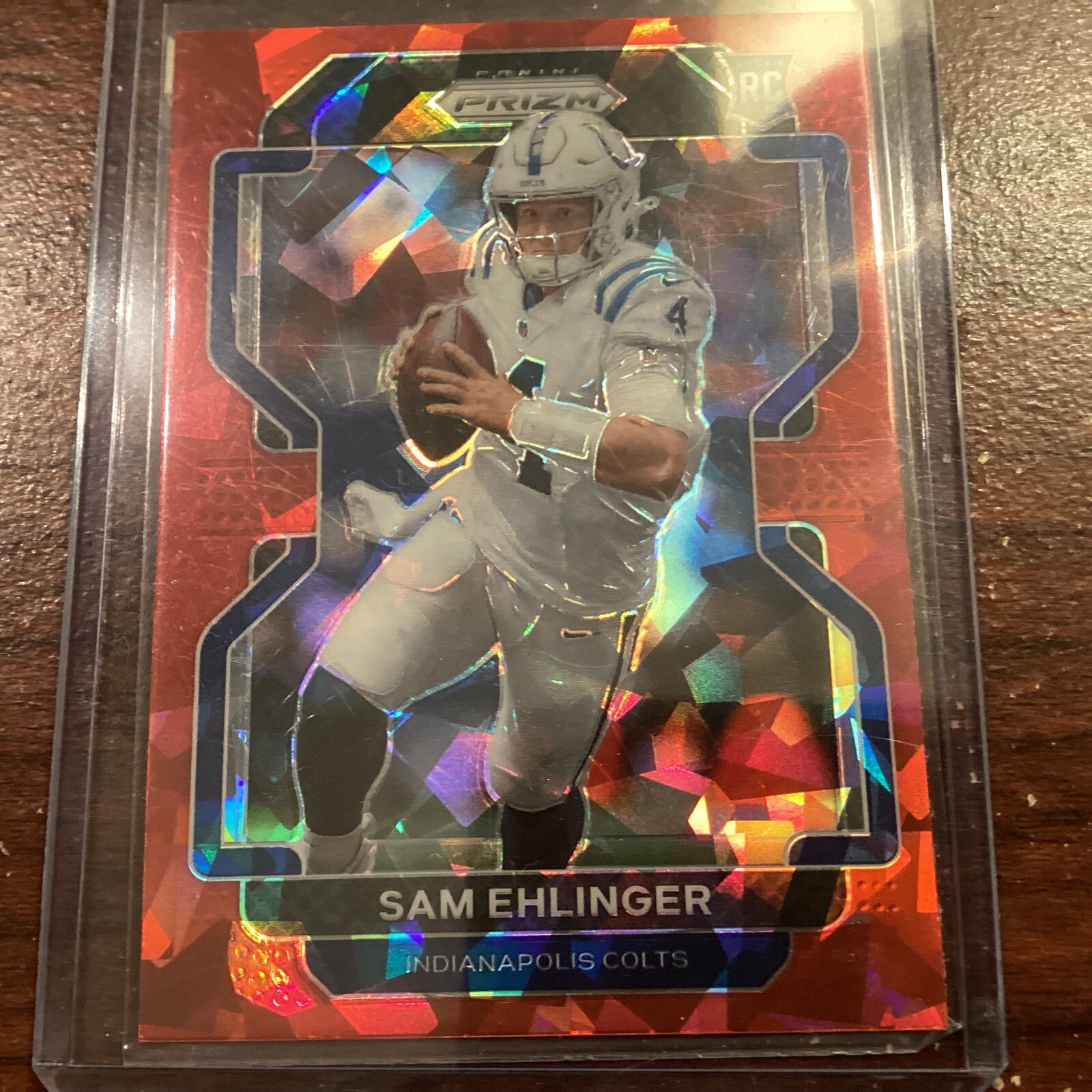 2021 Panini Prizm Sam Ehlinger Red Cracked Ice #395