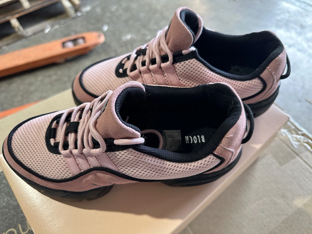 Bloch boost sale dance sneaker