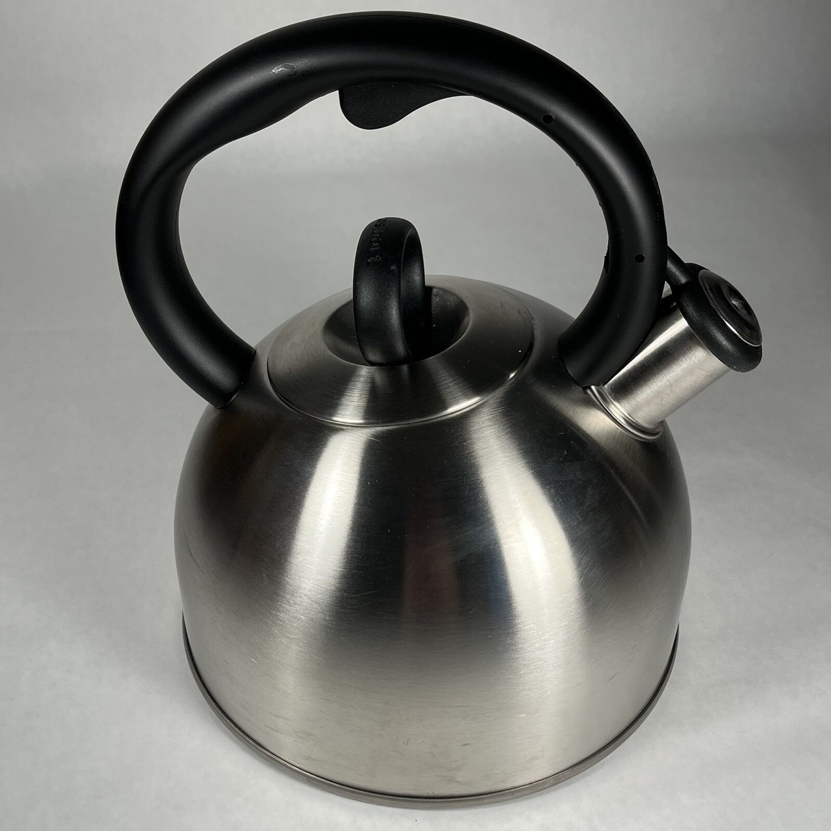 Stainless Steel Cuisinart WHISTLING Tea Kettle w/Black Handle