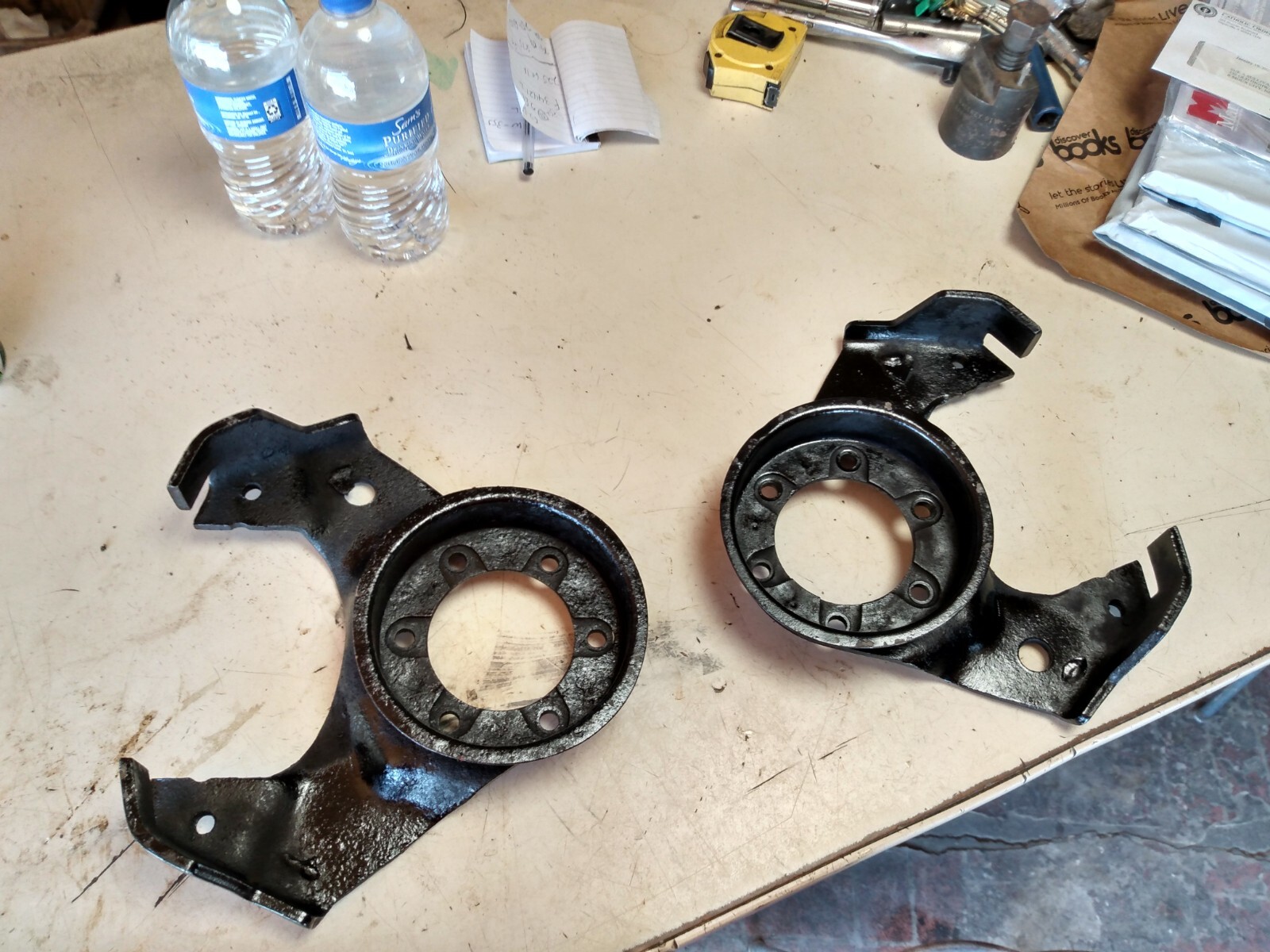 Chevy Dana 44 GMC 10 Bolt 1/2 Ton Caliper Bracket / Hanger truck blazer