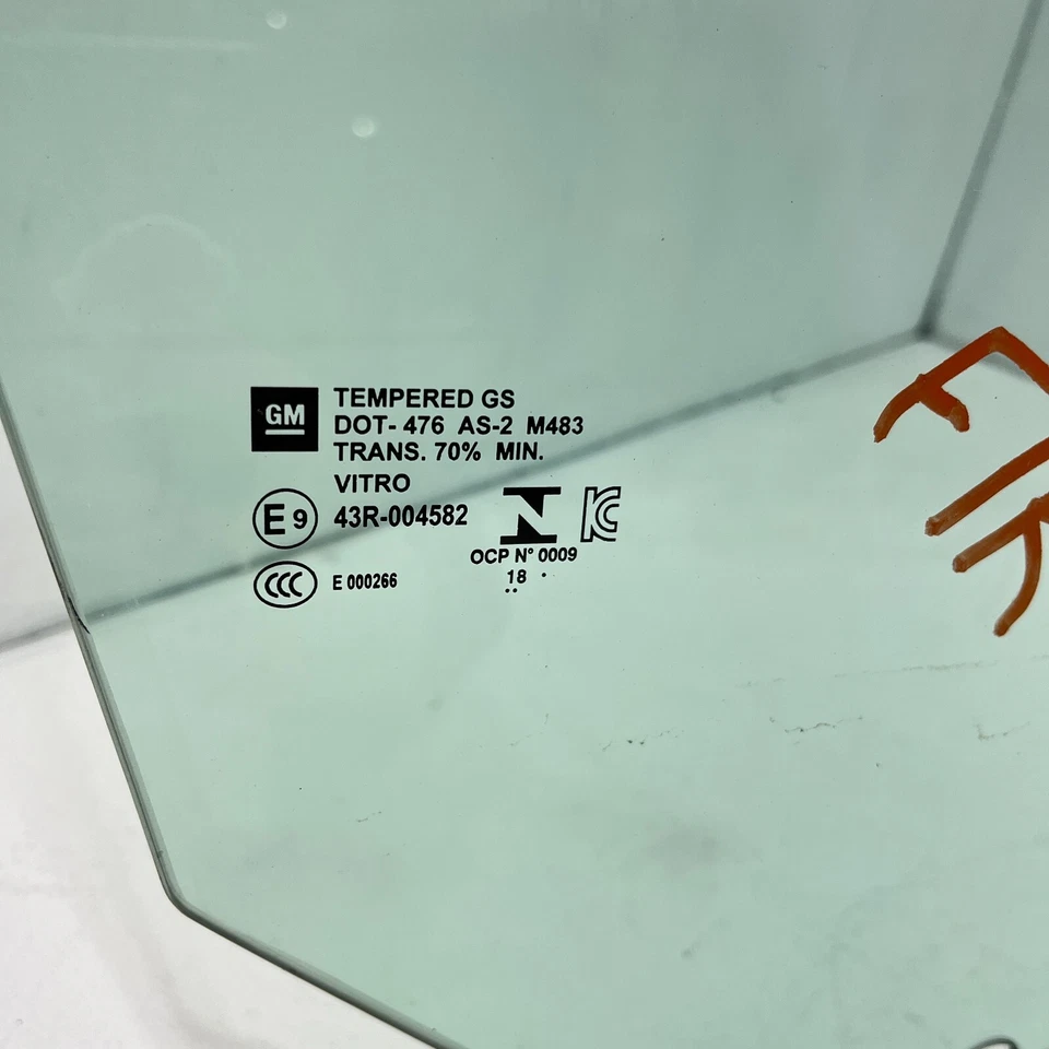 GMC Terrain 2018-2023 puerta delantera derecha pasajero lado ventana vidrio OEM Foto 3 de 4