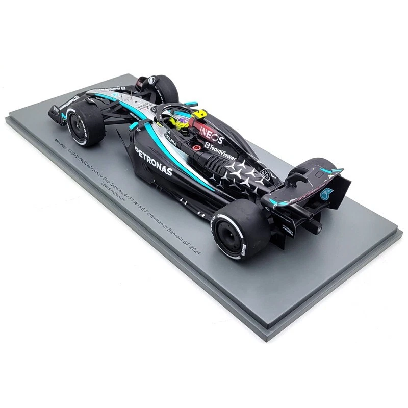 2024 Lewis Hamilton Mercedes-AMG F1 Team W15 Bahrain GP - 1/18 Spark Models - Immagine 2 di 3