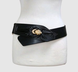 Vintage Black Genuine Leather V-Shape Cinch Belt Lion Brass Medallions M/ Vintage Lion Brass Heavy Metal Head Leather Belt Rare Punk  main image 3