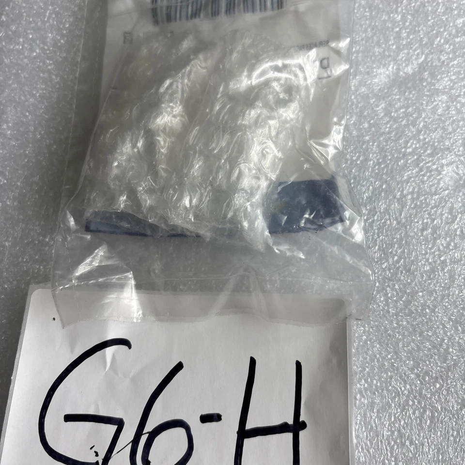 Genuine Center High Mount Stop Light Bulbs D7TZ-13466-A Crown Parts - Image 4 of 4