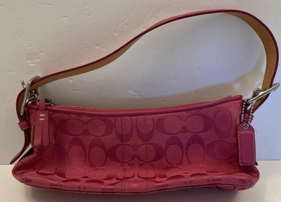 バッグ Coach Baguette Hampton Demi Bag Pink $_32.JPG?set_id=880000500F