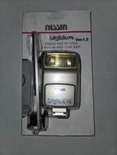 NIB Nissin Digislave Version 1.5 Slave Flash For Cameras With Mounting Plate