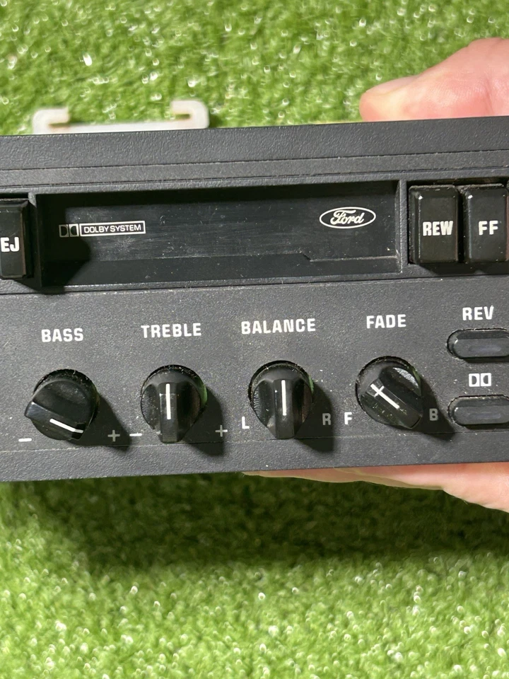 89-93 Ford F150 Bronco OEM rádio fita cassete estoque sistema Dolby não testado - Imagem 2 de 4