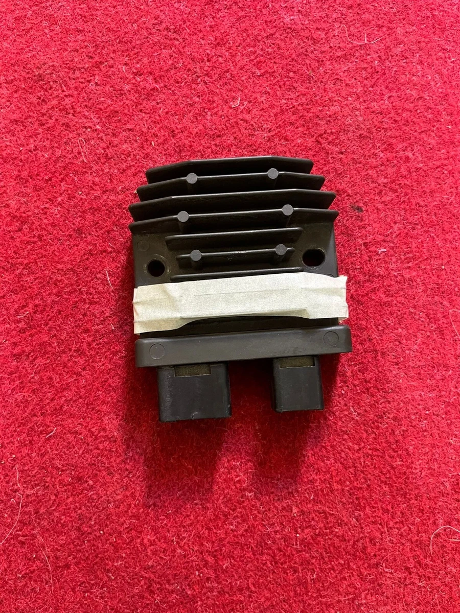 Regolatore Di Tensione / Raddrizzatore Per Moto - Compatibile Con Honda CBR 400, 600, 900, 1100 XX E Hornet