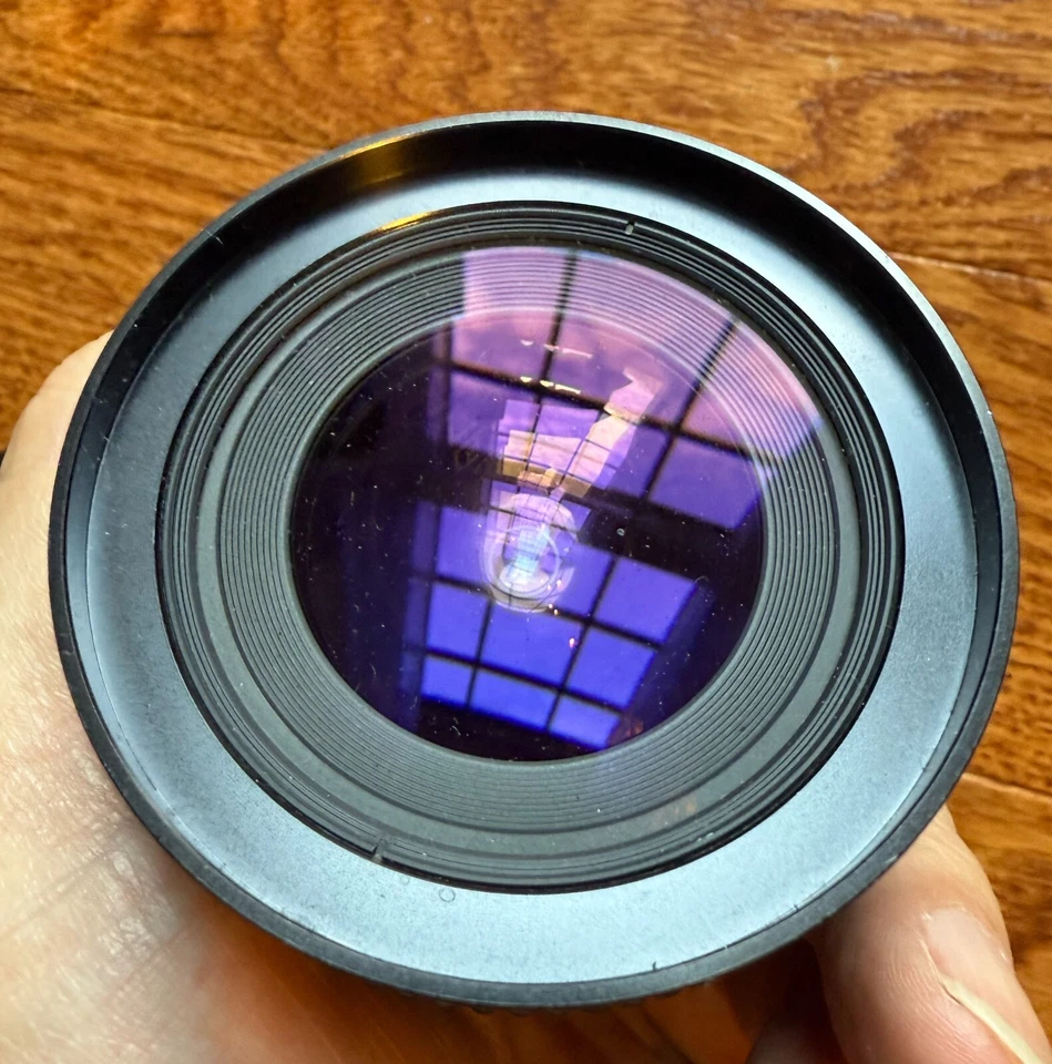 Lente Tamron SP 17 mm f3,5 con tapas/estuche/adaptador (C/Y) para película y réflex digital como nueva Foto 3 de 4