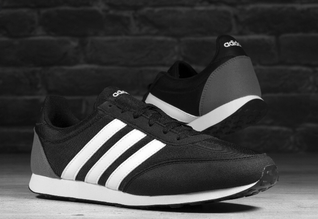 adidas v racer trainers