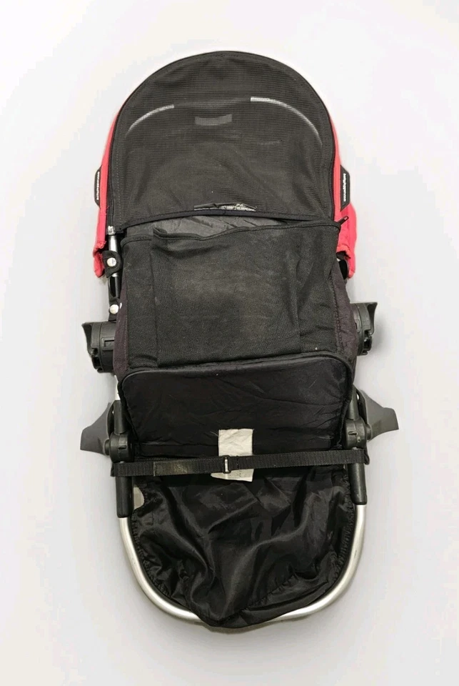 Cochecito Baby Jogger City Select segundo asiento negro con toldo rojo Foto 3 de 4