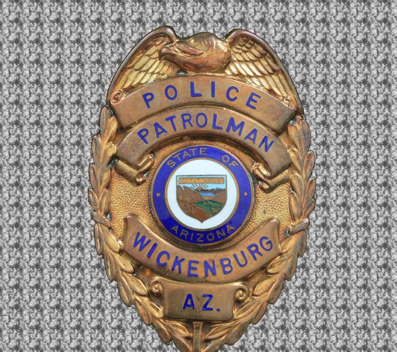 Obsolete PATROLMAN Wickenburg Arizona Police Badge – Eagle Top – Excellent