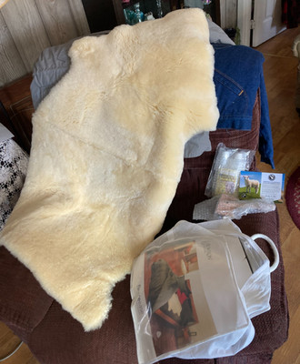 Medical Sheepskin XL Pelt 48'' x 27'' Bowron FleeceEase Wash & Brush New
