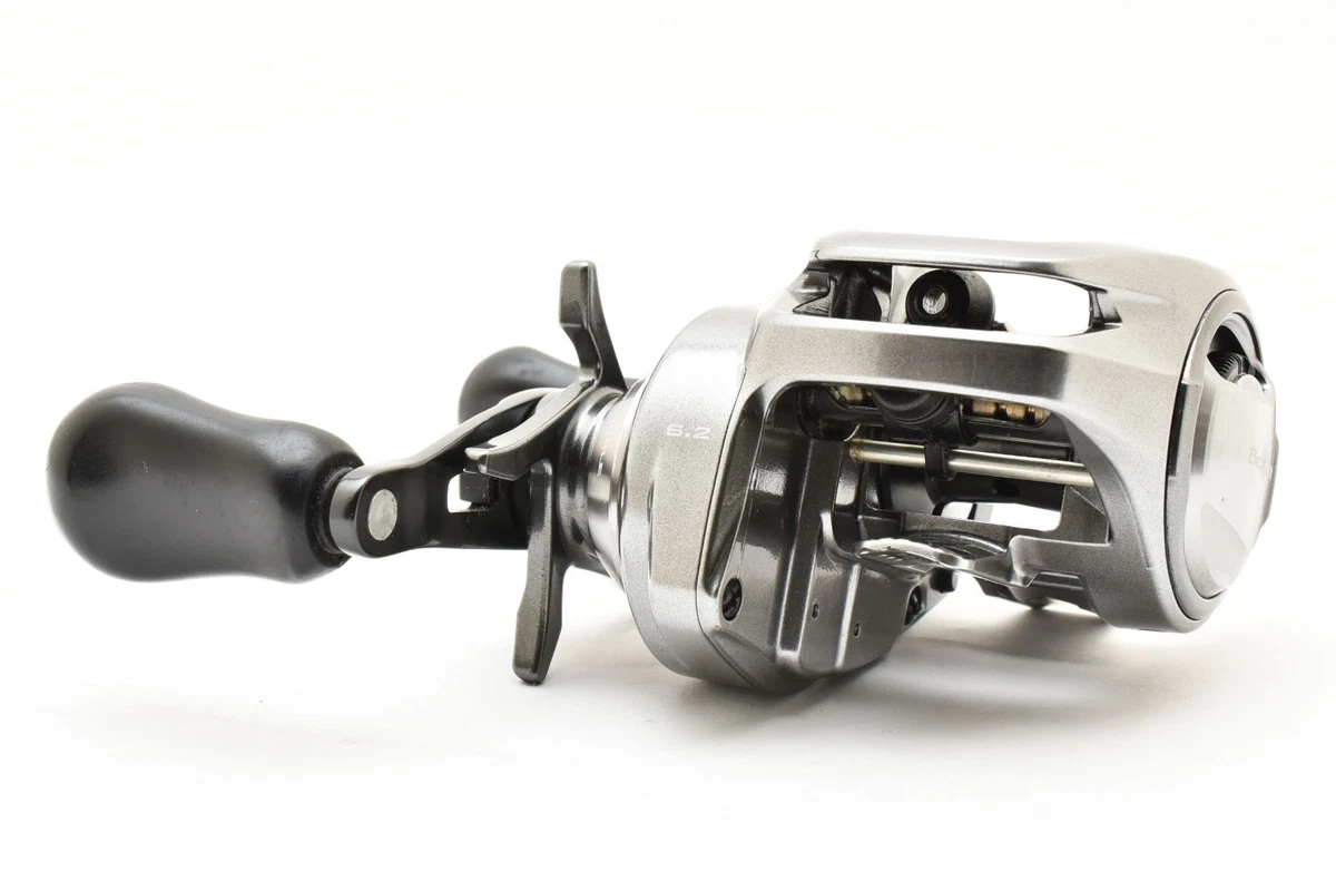 Shimano Calcutta 201XT Moulinet Casting, Main Gauche, 4 Billes, Capacité Nylon #3-180m, Or