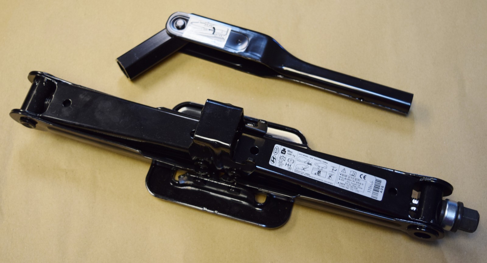 GENUINE HYUNDAI I800 KIA SEDONA LIFTING TOOL JACK HANDLE WHEEL BRACE