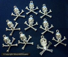 10 Sterling silver plated skulls, jewelry pendant charms skull findings cfp087