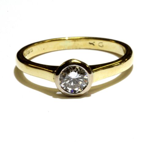 18k yellow gold .40ct round diamond bezel set engagement ring 2.7g ladies 5.5