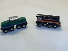 THOMOS AND FRIENDS-Maxim Enterprises -Toy Trains- 385510 - Lot of 2- Magnetic