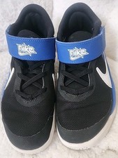 Nike Team Hustle D 10 Little Kids' Basketball Shoes Black Game Royal 2.5Y