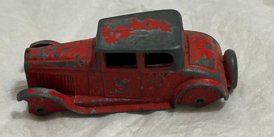 Vintage Tootsie Toy Red Truck Diecast metal - Image 2 of 4