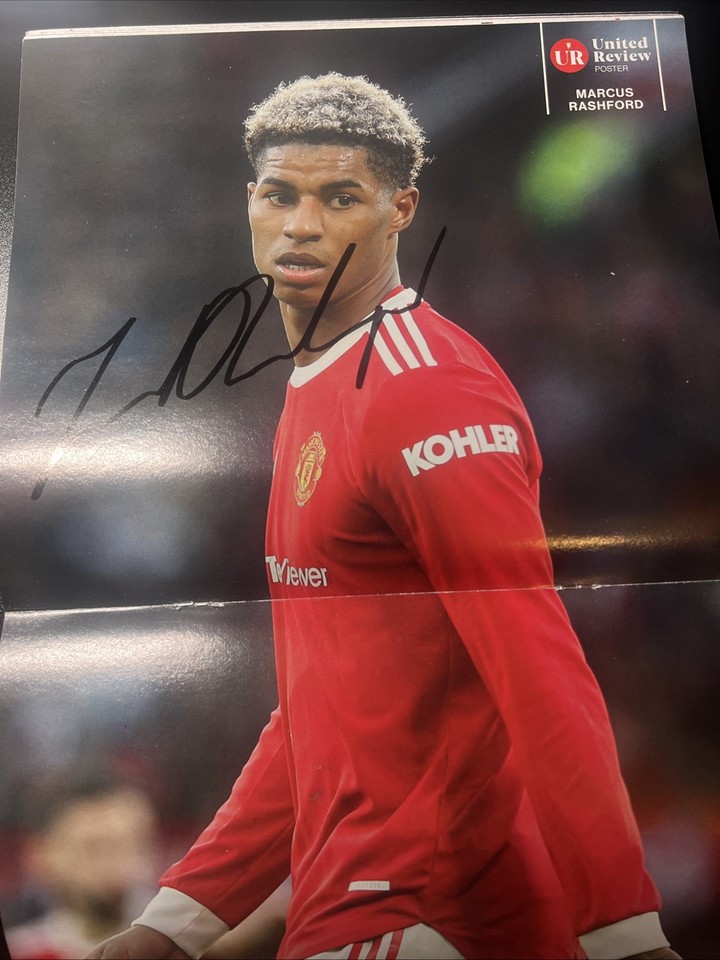 Manchester United Signed Programme : Rashford, Degea, Cavani , Varane ...