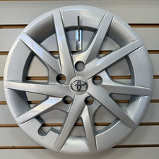 2012-2018 Toyota Prius 16 Silver Hubcap Wheelcover Factory Original 4260247090 2012-2018 Toyota Prius 16 Silver Hubcap Wheelcover Factory Original 4260247090