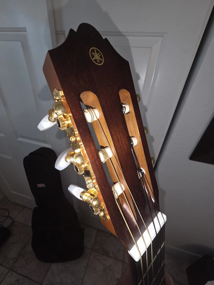 Yamaha CG172SF Nylon Flamenco Classical Guitar *Free Shipping in the USA* - Image 3 of 4