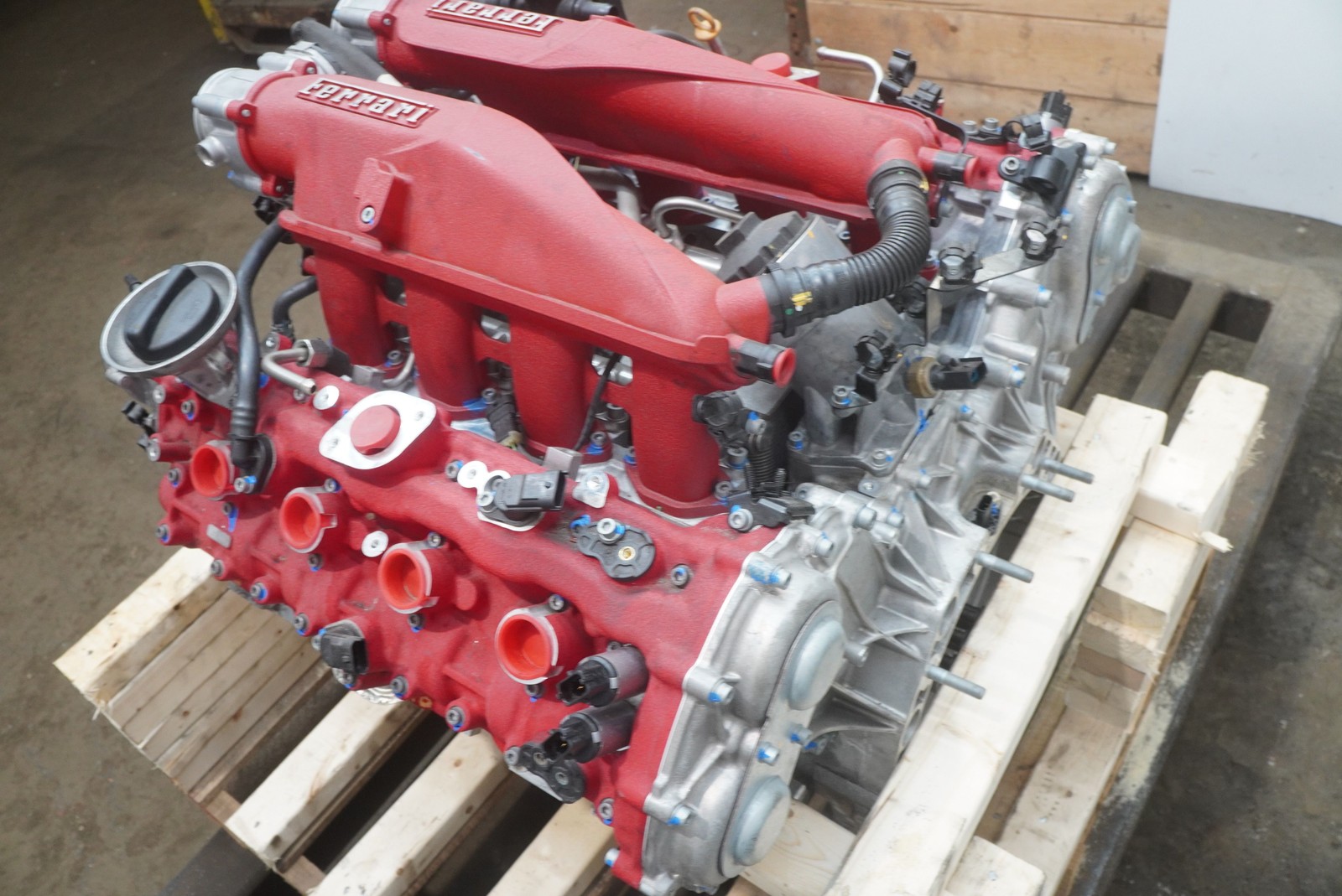 3.9L Twin Turbo V8 Engine Motor Long Block Ferrari GTC4Lusso T 2018 *14246 Miles
