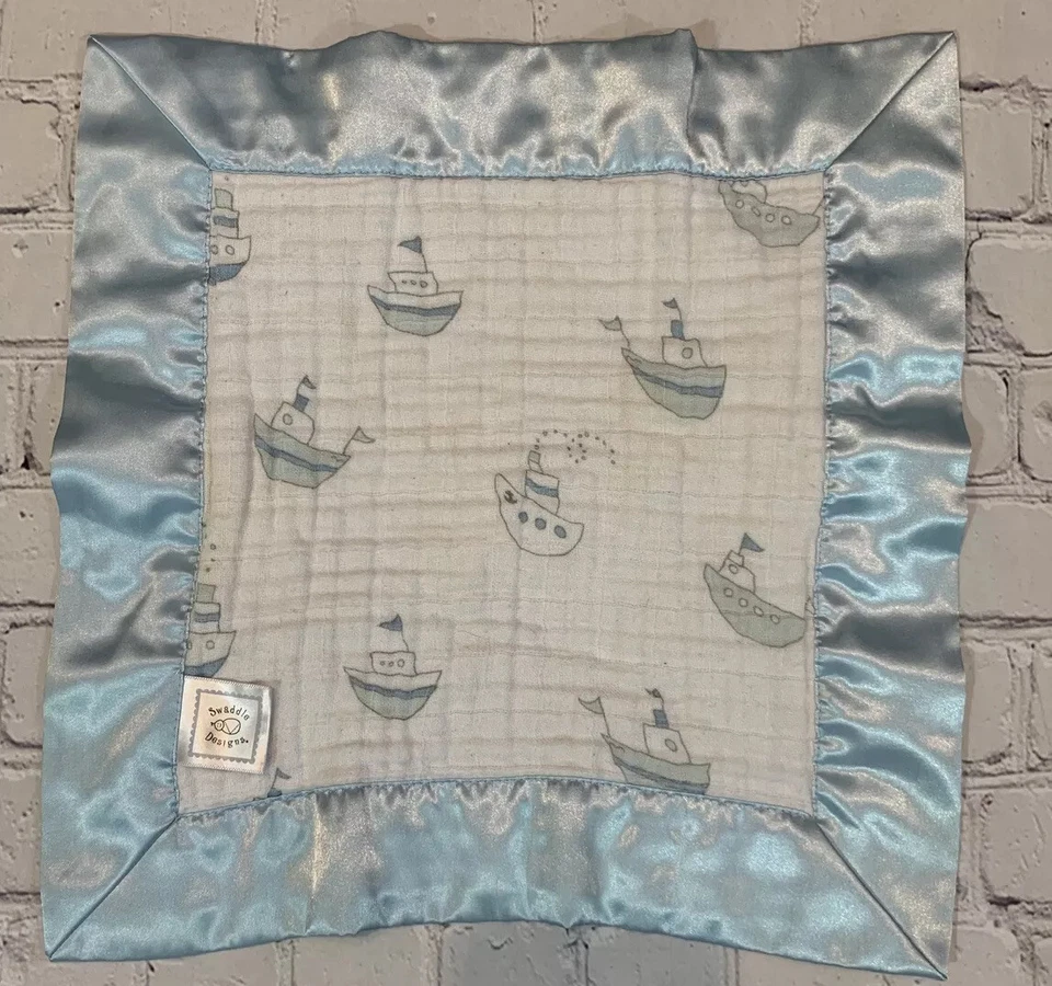 Manta de seguridad Swaddle Designs barco Lovey azul blanco borde satinado Blankie Foto 2 de 4