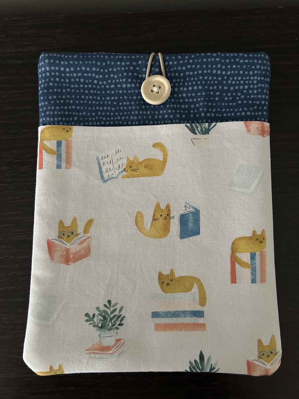 Kindle Padded Cotton Sleeve with Front Pocket Button Closure Cat & Books Design  -image