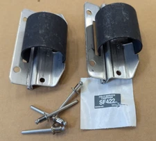 25-SF422-000 Freightliner Field Service kit  SF422 Cascadia Kick Plate Hinge Kit