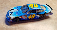 1/24 ACTION 2006 JIMMIE JOHNSON 48 LOWE'S SEAWORLD,SHAMU NASCAR DIECAST 