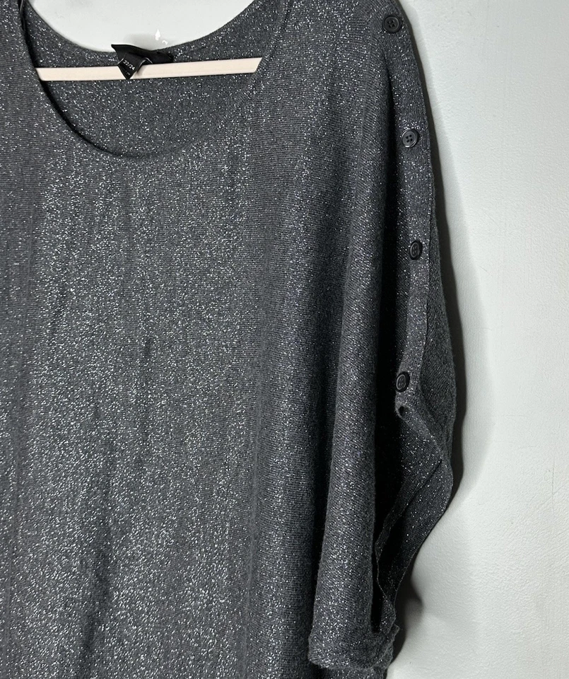 Suéter Lane Bryant metálico gola barco cinza curto quimono mangas botão 22/24 - Imagem 4 de 4