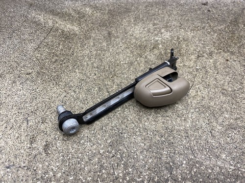 Seatbelt height adjuster