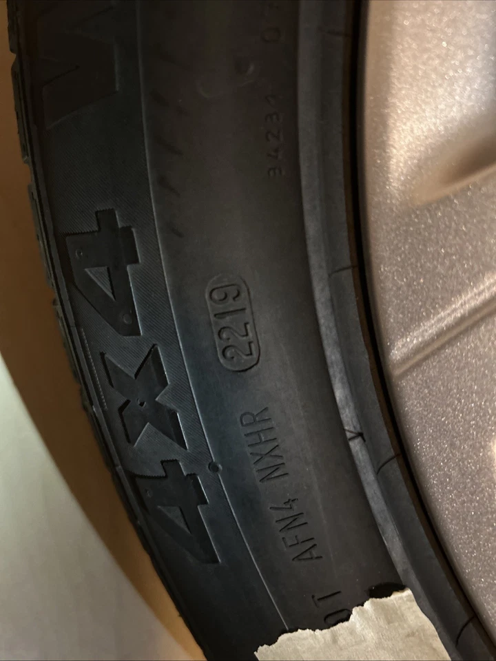 Original Landrover Alu Winter Radsatz 235/60R18 107H Conti Winter Contat 4x4  - Bild 2 von 4