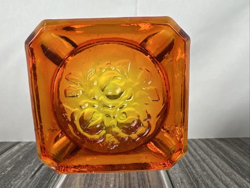 Vintage Ashtray Amber Glass Clean 2.5 Inches X 2.5 Inches 5.7 OZ. Rose Floral - Picture 10 of 11
