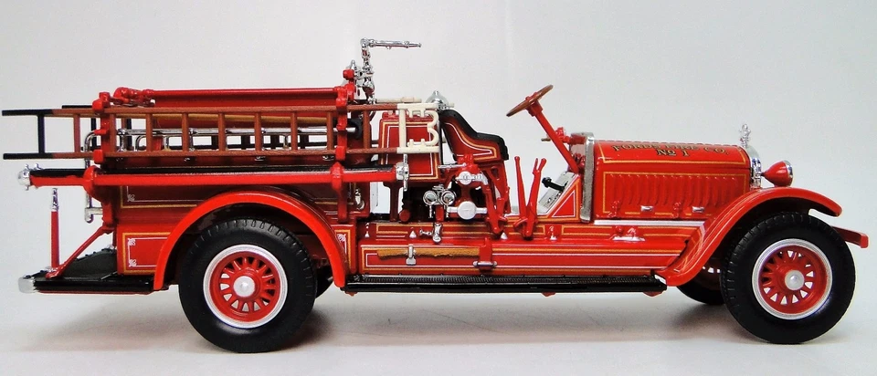 Camión de Bomberos Antiguo Rojo Clásico De Colección Metal Dream Model Car Pickup Promo Foto 3 de 4