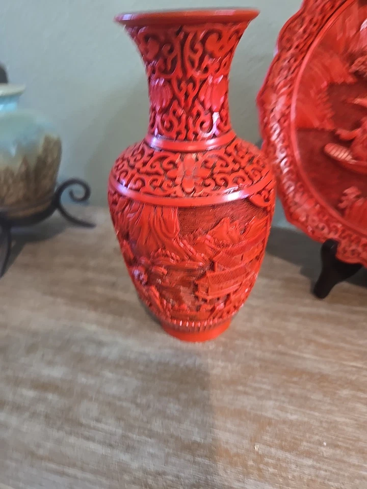 Jarrones y plato de cinabrio rojo tallado en laca china vintage. Leer descripción  Foto 2 de 4