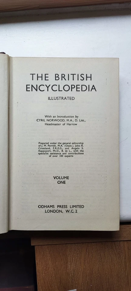 The British Encyclopedia Illustrated 1933 12 Vol Set Odhams Press Red Cloth - Image 4 of 4