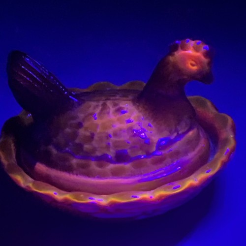 Vintage Boyd Hen on Nest Red Bermuda Salt Cellar #63 UV Glow Miniature Rare - Picture 2 of 15