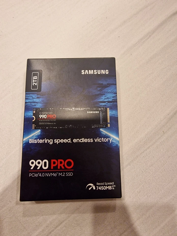 Samsung 990 PRO NVMe M.2 Interne SSD - 2TB (MZ-V9P2T0BW)