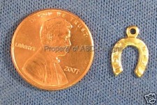 25pc Raw Brass Western Horseshoe Charms 4559