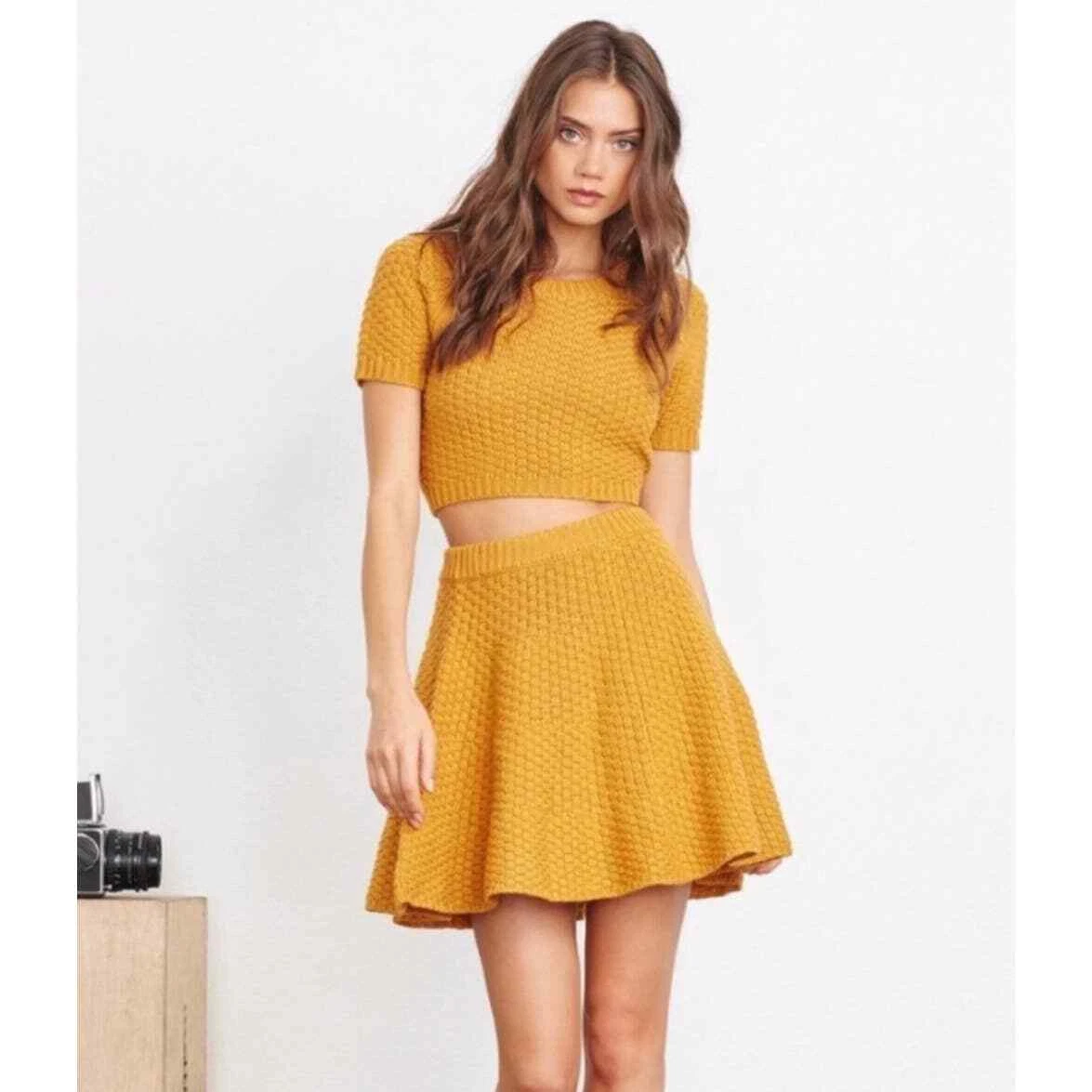 Circle hot sale yellow skirt