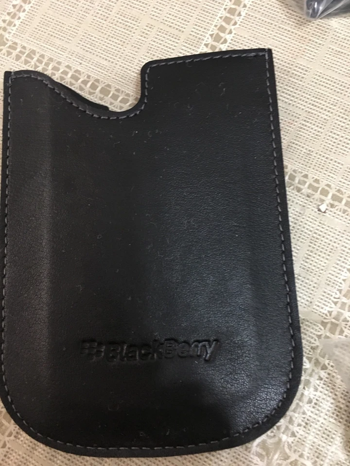 Mini USB Bundle! Car + AC Charger + 2 Cases+Mini USB Cable+Headphones Blackberry - Image 4 of 4