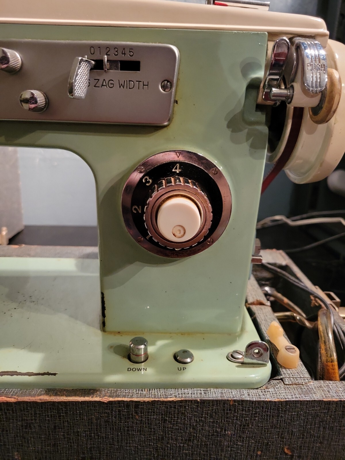 Vintage Adler ZigZag Sewing Machine w/ Manual & Case *WORKS* no pedal